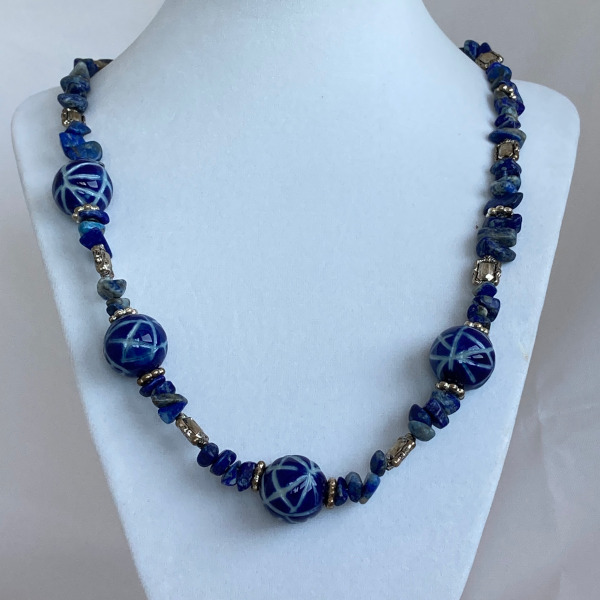 Lapiz Lazuli, ceramic and glass beads - Gala Z Art Necklaces